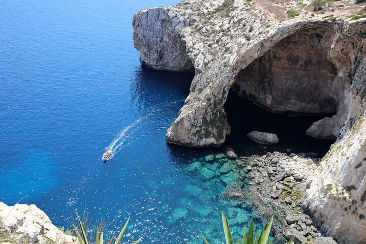 Half-Day Malta Private Van Tour: Blue Grotto, Dingli Cliffs & Mdina photo 4