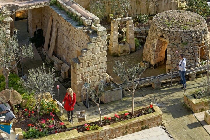 Malta Highlights Private Van Tour: Mdina, Blue Grotto & Dingli Cliffs photo 4