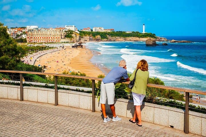 Hello Biarritz: Private 2-Hour Intro City Walk to Rocher de la Vierge and Local Flavors photo 2