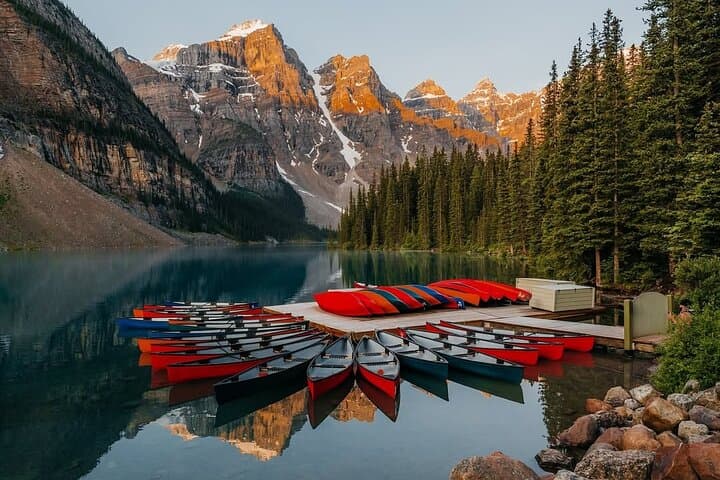 Moraine Lake Sunrise Tour from Banff and Canmore — Early Morning Experience photo 4