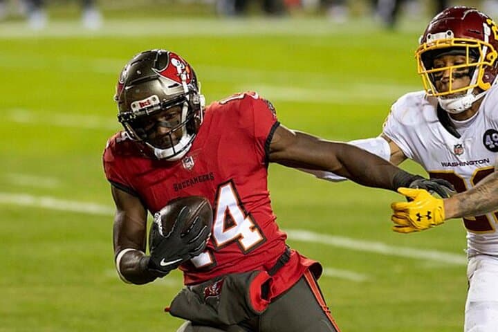 Game-Day at Raymond James: Tampa Bay Buccaneers Live Experience photo 4