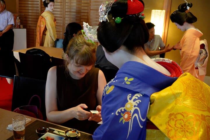 Maiko Experience at a Kyoto Noh Stage: Lunch, Dance, and Ozashiki Games photo 5