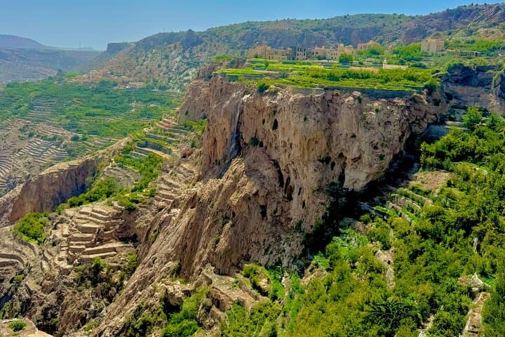Nizwa & Jebel Akhdar Day Tour: Fortresses, Souqs and the Green Mountain