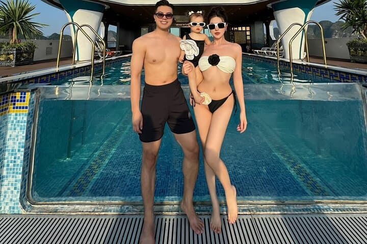 6-Star Catherine Cruise Ha Long Bay 2-Day Luxury Cruise with Pool photo 4