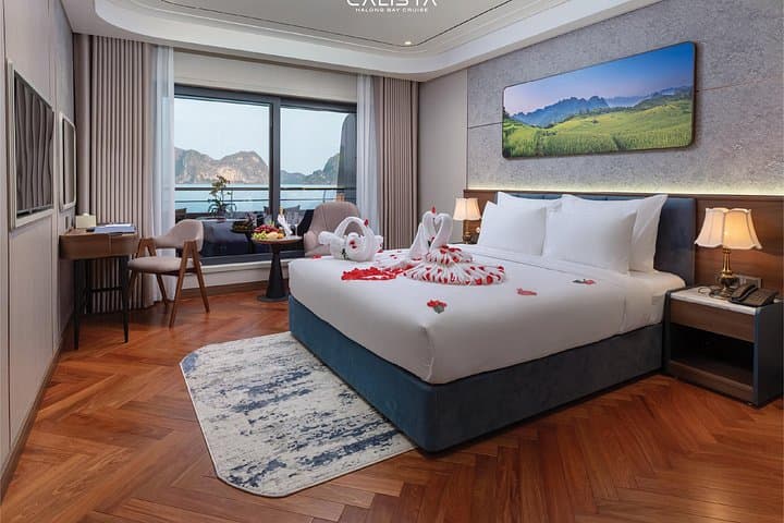 Calista 6-Star Ha Long Bay Cruise — 2D1N Sung Sot Cave, Titop Island & Kayaking photo 4