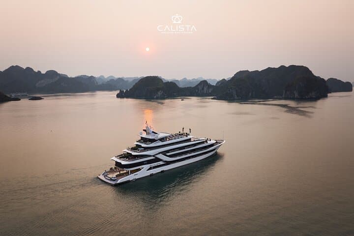 Luxury 2-Day Halong Bay Cruise from Hanoi — Sung Sot, Titop & Luon Cave photo 6