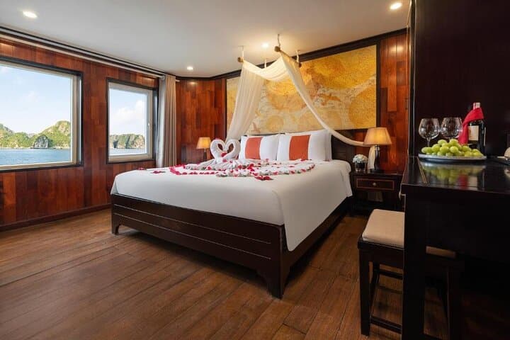 5-Star Amanda Cruise: Luxury 2-Day Halong Bay Overnight Tour photo 6