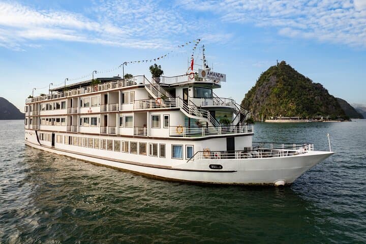 5-Star Amanda Cruise: Luxury 2-Day Halong Bay Overnight Tour