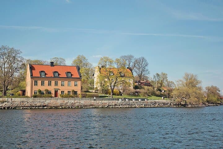 Stockholm Archipelago Highlights by Boat: 90-Minute Guided Cruise from Strömkajen photo 5