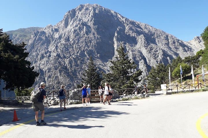 Private Half-Day Samaria Gorge View & Cretan Botanical Garden Tour from Chania