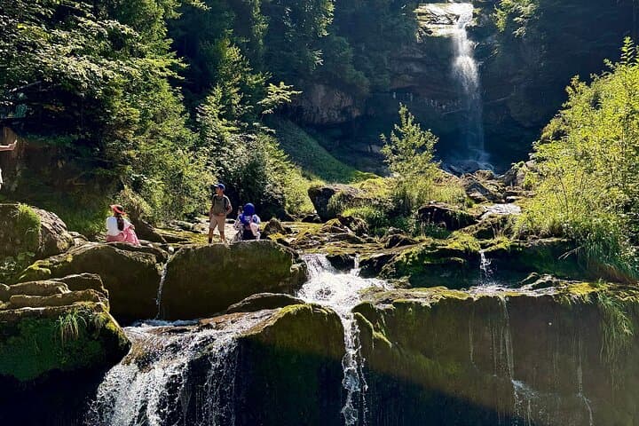 Interlaken E-Bike Tour: Iseltwald, Lake Brienz & Giessbach Waterfalls photo 5