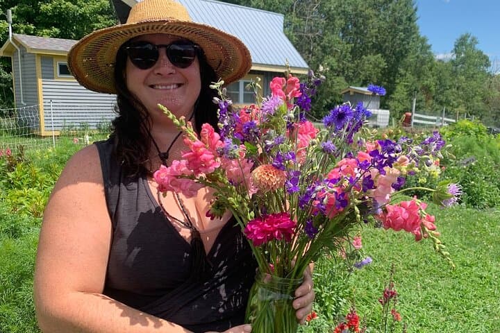Pick Your Own Flowers at DaCy Meadow — Hudson Valley Farm Experience