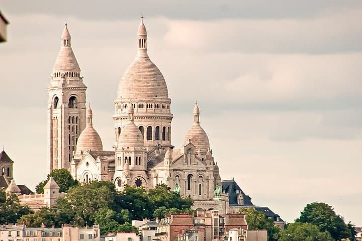 Private Paris Sightseeing by Car — Eiffel, Louvre & Classic Sights in 3–8 Hours photo 2