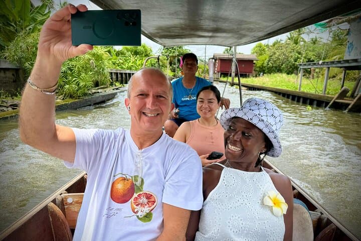 Design Your Day: Bangkok Private Guide for Full-Day Custom Tours