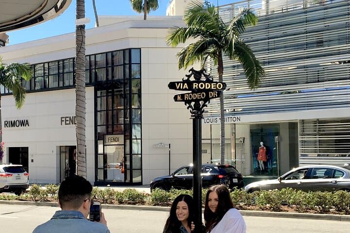 Full-Day Los Angeles Iconic Sites Tour from Hollywood: Santa Monica, Griffith & More photo 3