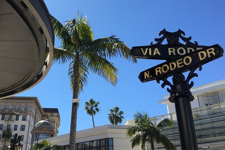 Full-Day Los Angeles Iconic Sites Tour from Hollywood: Santa Monica, Griffith & More photo 5
