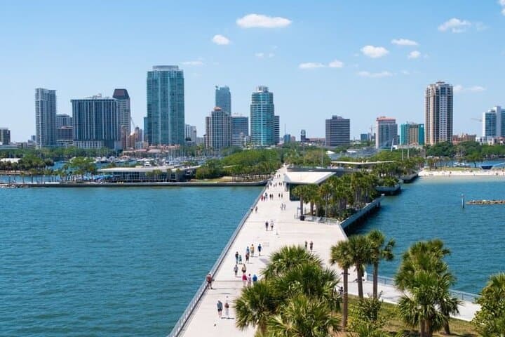 Sunshine Scavenger Hunt in St. Petersburg — App-Led City Adventure photo 2