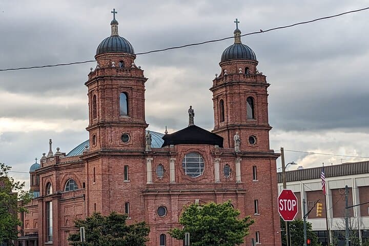 Downtown Asheville Architecture and History Walking Tour with a Historian photo 3