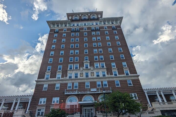 Downtown Asheville Architecture and History Walking Tour with a Historian photo 4