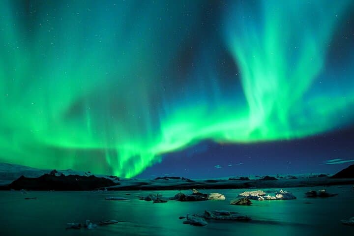 Private Northern Lights Tour from Reykjavik — Magical Winter Night Experience photo 5