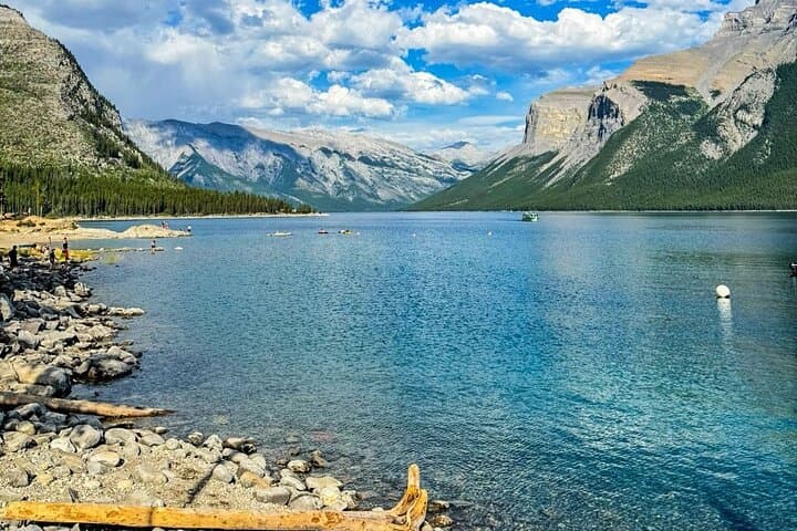 Banff Highlights: Lake Louise, Johnston Canyon & Lake Minnewanka Day Tour photo 4