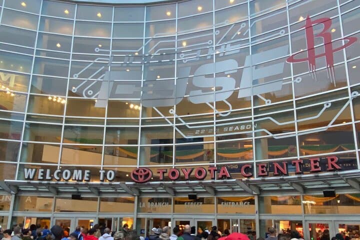 Houston Rockets Game at Toyota Center — Downtown Matchday Guide