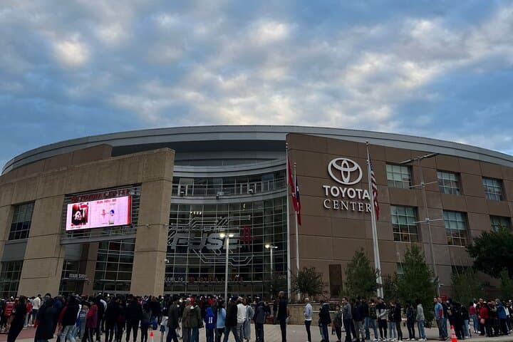 Houston Rockets Game at Toyota Center — Downtown Matchday Guide photo 3