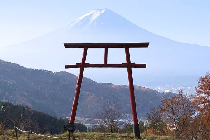Mount Fuji Day Trip from Tokyo: Explore Lake Kawaguchiko, Ropeway & Art Museum photo 2