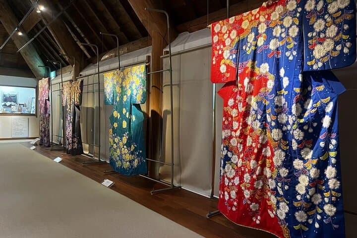 Mount Fuji Day Trip from Tokyo: Explore Lake Kawaguchiko, Ropeway & Art Museum photo 3