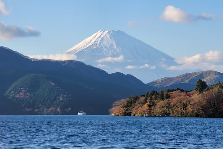 Full-Day Mount Fuji & Hakone Tour from Tokyo — Lake Ashi Cruise, Torii Gate, Open-Air Museum photo 3