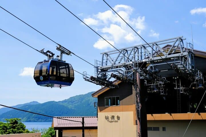 Day Trip to Hakone: Ropeway, Owakudani, Lake Ashinoko & Hakone Shrine photo 4