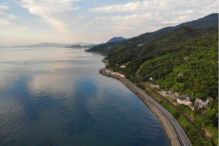 Shimonada Station to Dogo Onsen: Coastal Photo Stop and Award-Winning Sake Tasting from Matsuyama photo 4