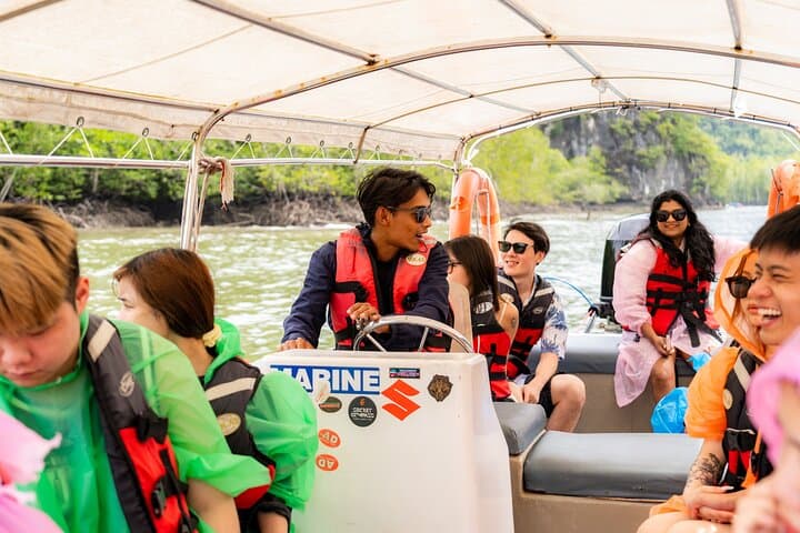 Langkawi Mangrove and Bat Cave Tour — Kilim Geoforest Boat Cruise with Seafood Lunch