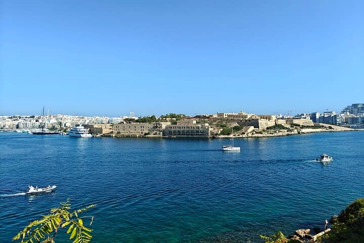 Valletta Grand Tour: Private Walk & Harbour Dgħajsa Cruise photo 4