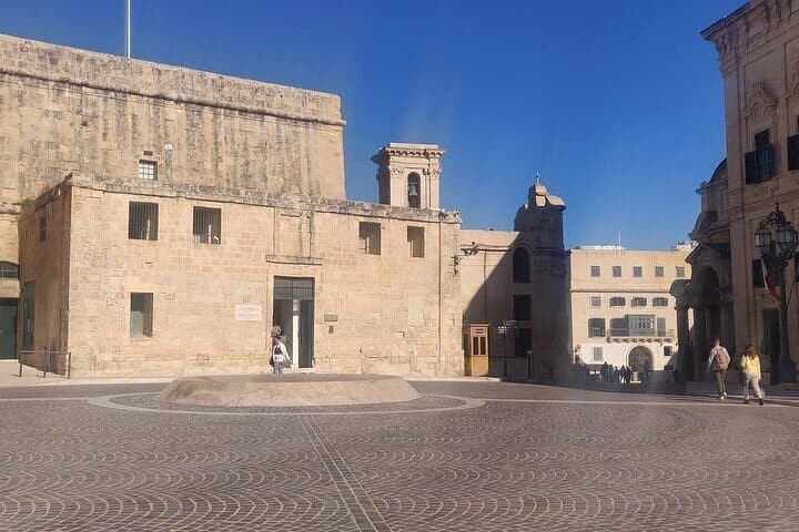 Valletta Grand Tour: Private Walk & Harbour Dgħajsa Cruise photo 6