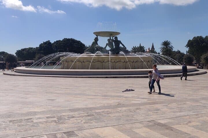 Valletta Grand Tour: Private Walk & Harbour Dgħajsa Cruise photo 2