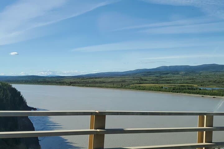 Explore Alaska’s Dalton Highway: Arctic Circle Adventure Guide photo 5