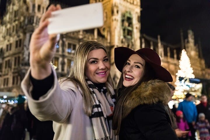 Munich Old Town Walking Tour & Viktualienmarkt Tasting — Private Guided Experience photo 2