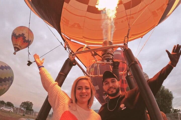 Private Romantic Balloon Flight Over Teotihuacan: Sunrise Above the Pyramids photo 3