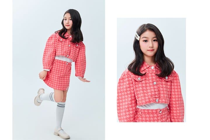 K-Pop Star Experience for Teens in Seoul: Studio Photoshoot & Idol Styling photo 2