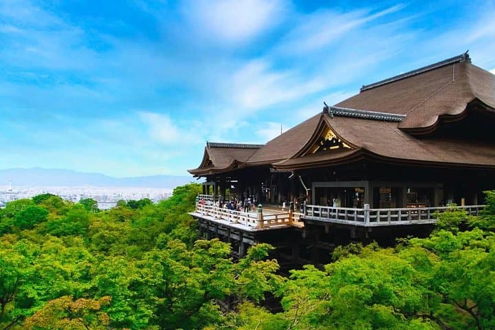 Kyoto Heritage Path: Fushimi Inari to Kiyomizu-dera Walking Tour photo 3