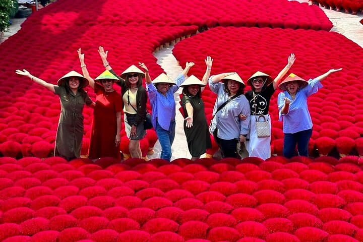 Half-Day from Hanoi: Incense Village & Conical Hat Making in Chuong and Quang Phu Cau photo 6