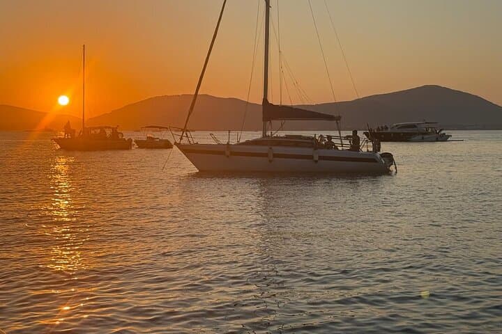 Alghero Sunset Sailing from Fertilia: Porto Conte Evening Cruise & Aperitif photo 3