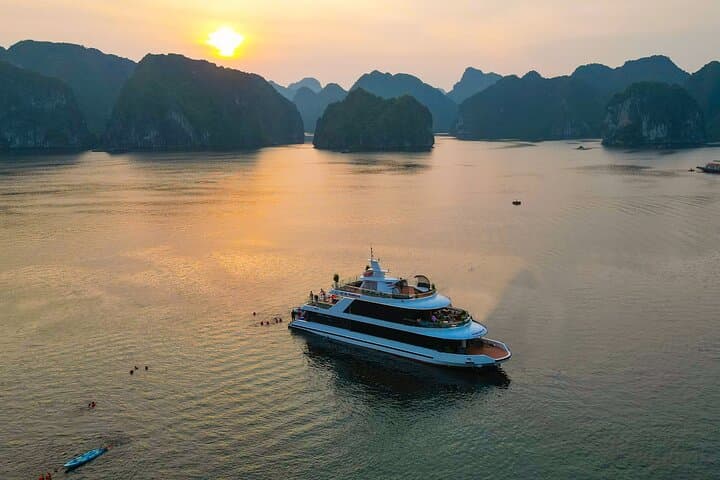 Lan Ha Bay Sunset Luxury Cruise: Kayaking, Water Slides & Jacuzzi from Cat Ba photo 2