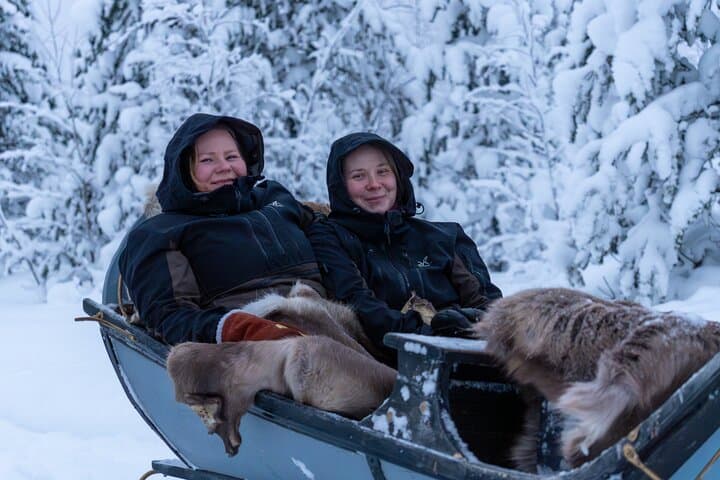 Snowmobile Sleigh Adventure in Authentic Lapland — Family Farm Campfire Experience photo 5