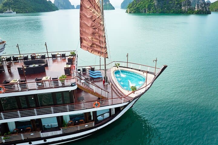 Amanda Luxury Cruise: 2-Day Halong & Lan Ha Bay Overnight Experience photo 5