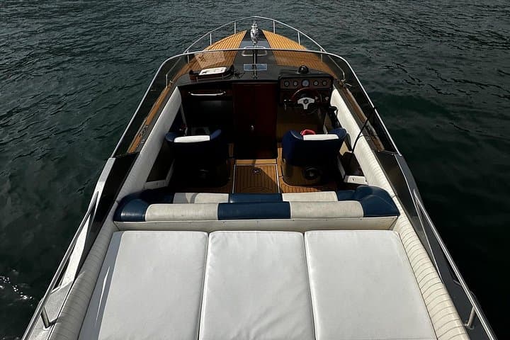 Como to Cernobbio Private Boat Tour: Villa‑Studded Shoreline in 90 Minutes photo 6