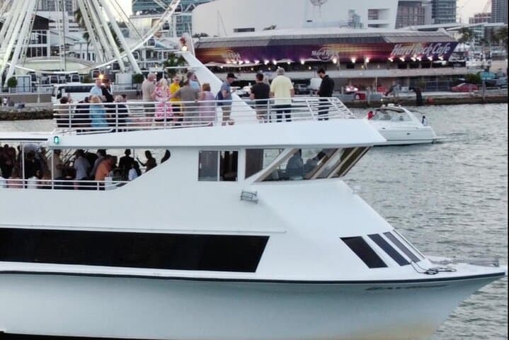 Ultimate Miami Boat Party: 3-Hour Open-Bar Cruise & Live DJ on Biscayne Bay