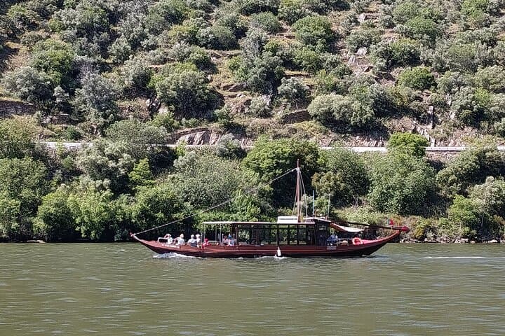 Douro Valley Private Sommelier Tour: Full-Day Wine Tasting, Lunch & River Cruise photo 5