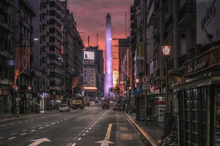Buenos Aires by Night: Small-Group Evening Tour of Landmarks & Lights photo 2